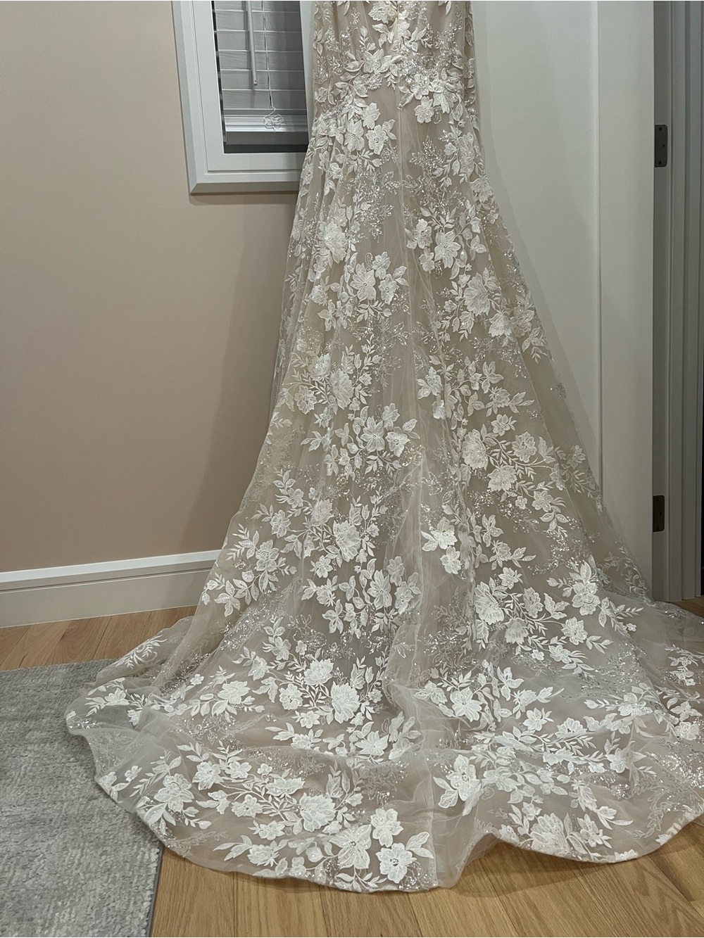 Berta wedding dress with detachable sleeves - Picture 15 of 15